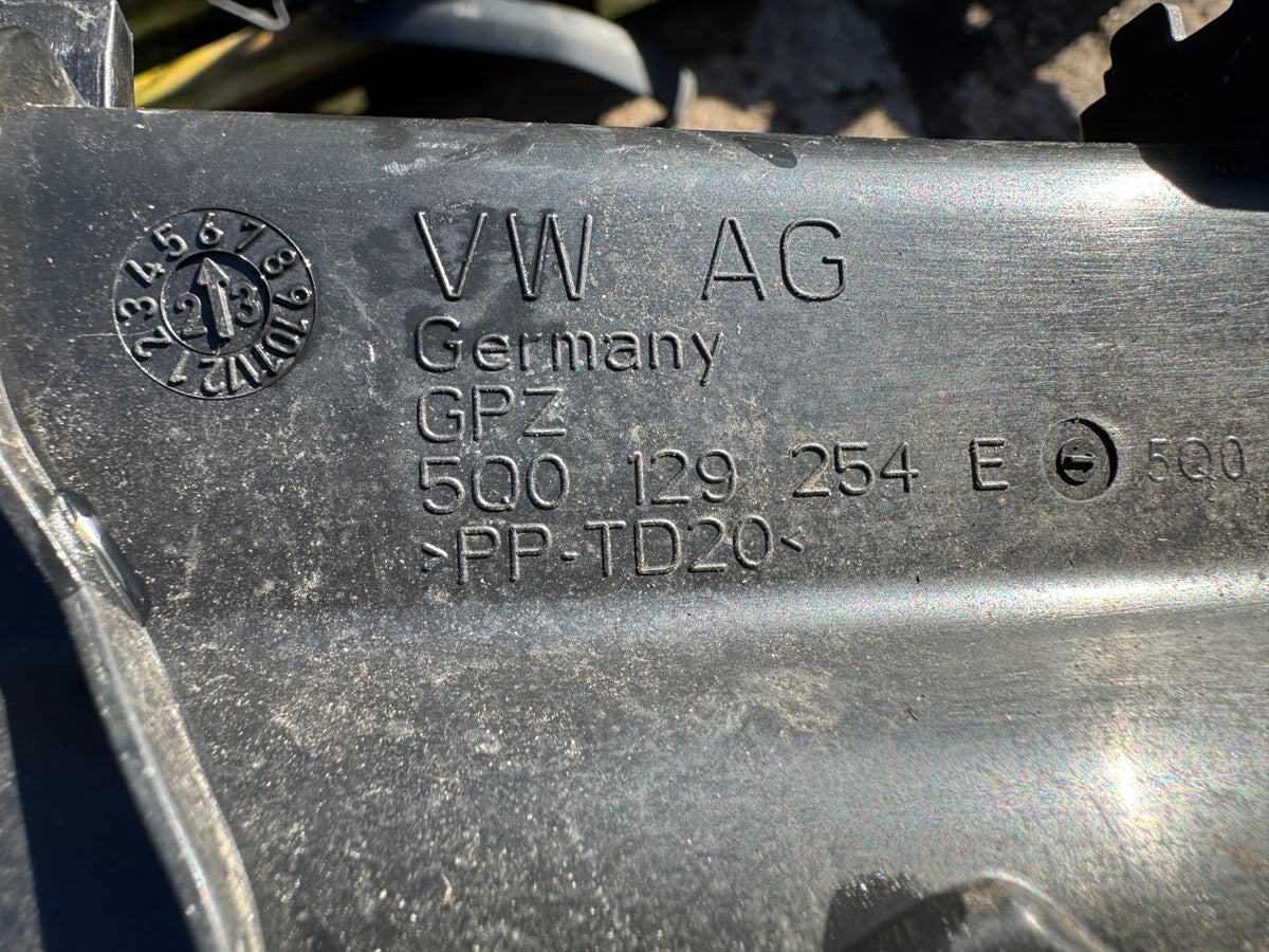Audi A3 8Y 2023 汽油進氣軟管 導風管 5q0129217b
