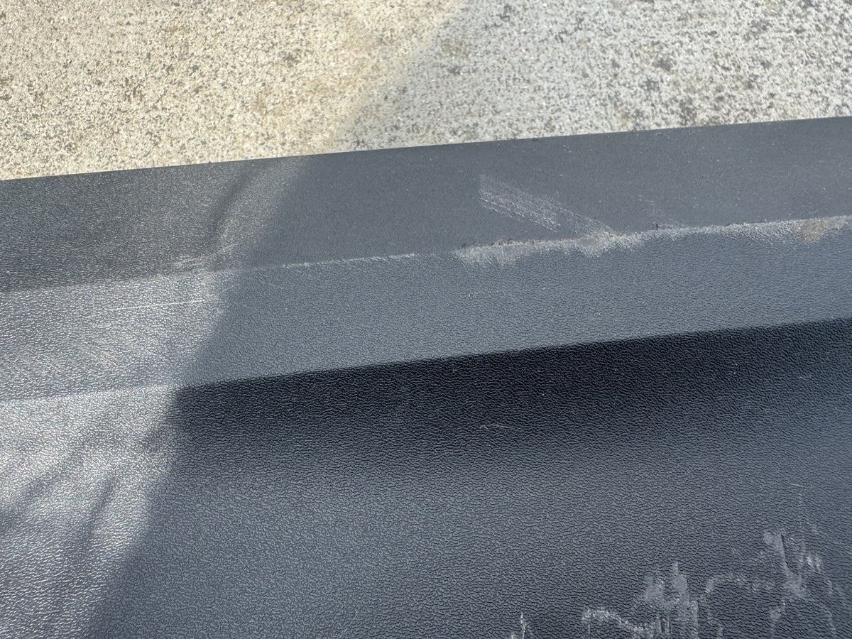 Volvo XC40 18-23 Acuan Bawah Pintu Depan Kanan Tulen 31448317 31448337 I9K10