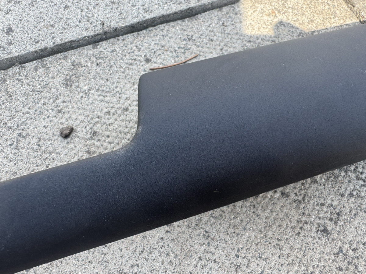 Land Rover Defender 2020-2024 L663 List Dashboard Bawah Hitam L8B2-045P68-AEW