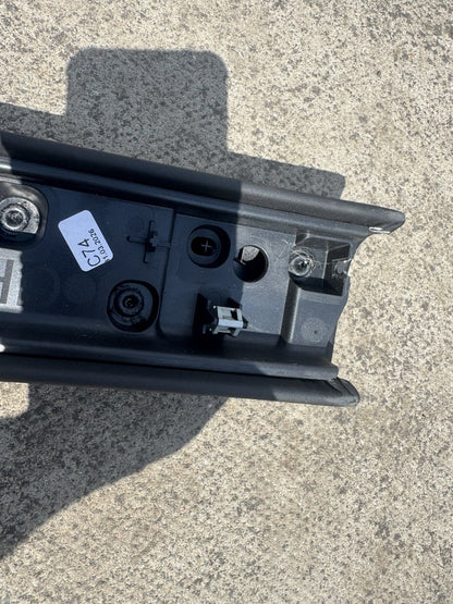 Land Rover Defender 2020-2024 L663 List Dashboard Bawah Hitam L8B2-045P68-AEW