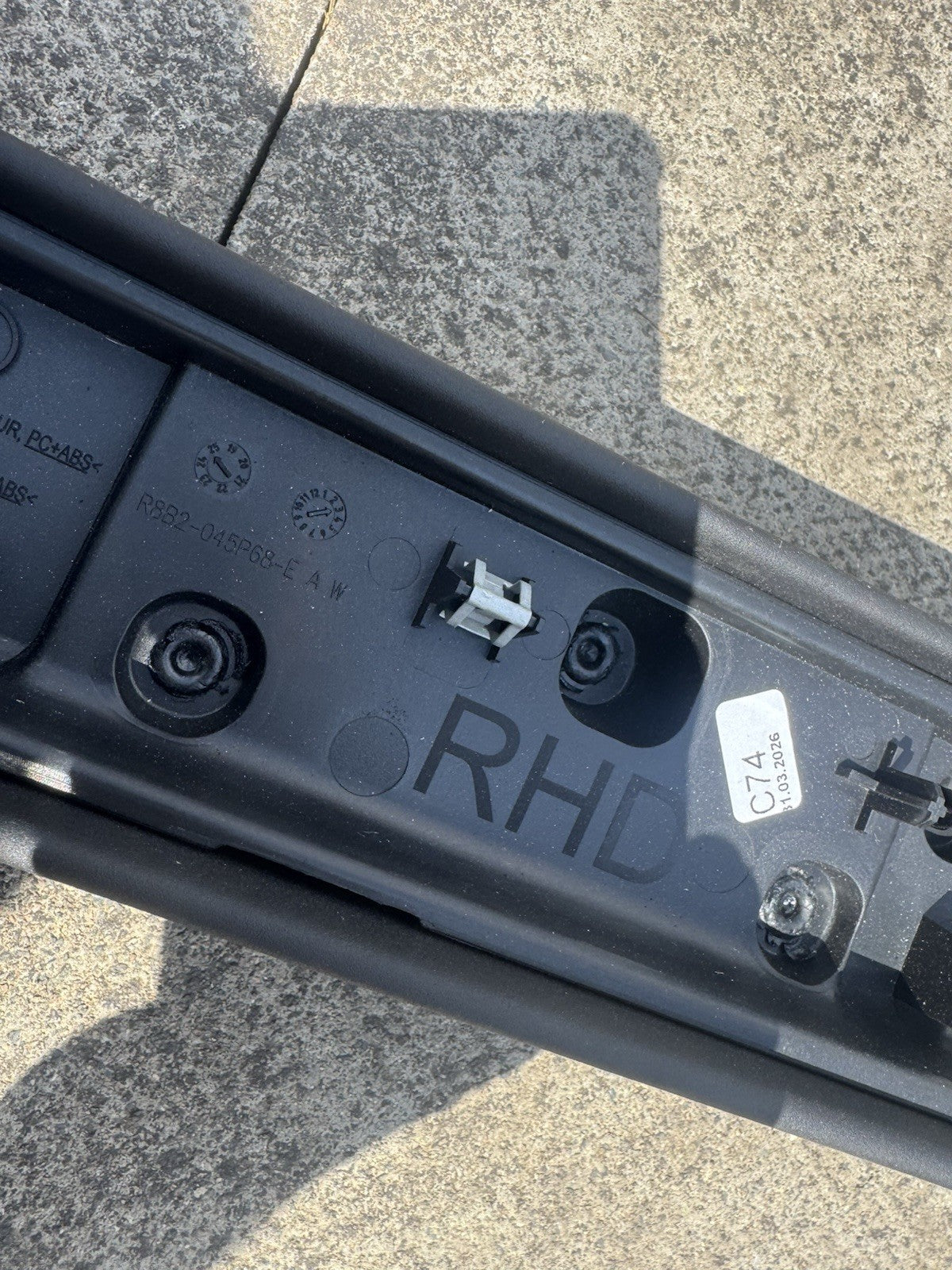 Land Rover Defender 2020-2024 L663 List Dashboard Bawah Hitam L8B2-045P68-AEW