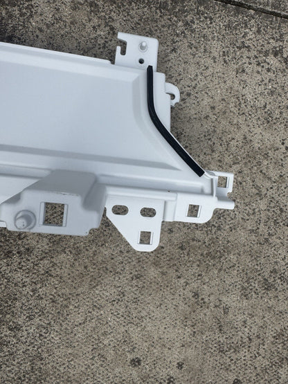 LAND ROVER DEFENDER 90 L633 2022 LIST PANEL DASHBOARD SISI KIRI L8B2-044G54-DCW