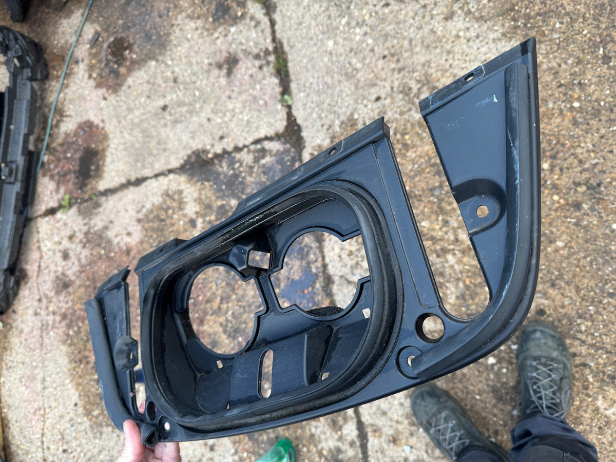 2020 NISSAN LEAF CHARGE PORT SURROUND TRIM 2018-2023  657305SH0A