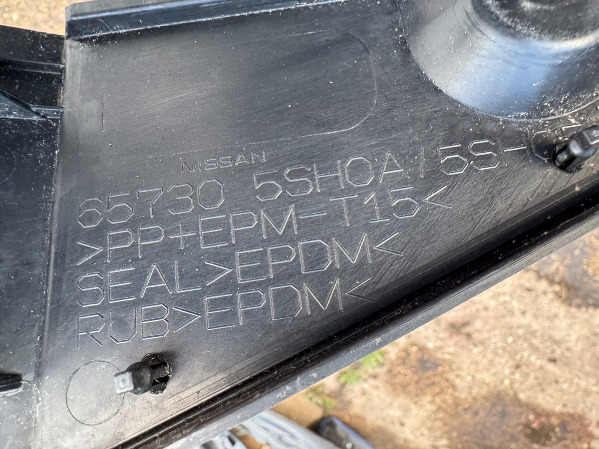 2020 NISSAN LEAF CHARGE PORT SURROUND TRIM 2018-2023  657305SH0A