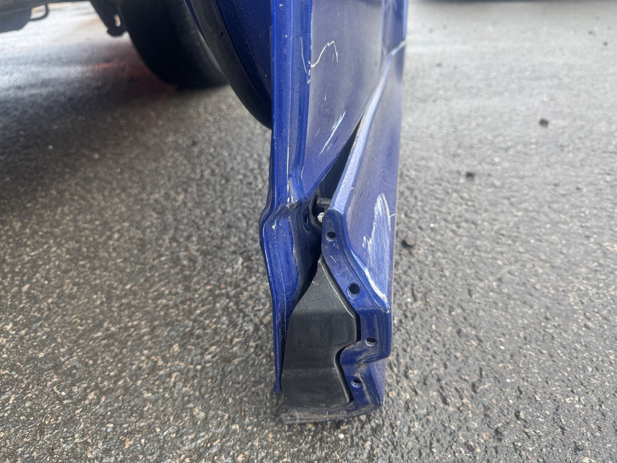 Range Rover Sport L494 2020 Rear Left Door + Lower Mouldings Blue Dented 3105261