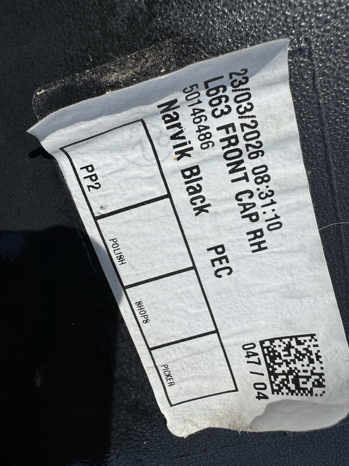 Land Rover Defender 前保桿右側角落 2020 ON L8B2-17D749-CA
