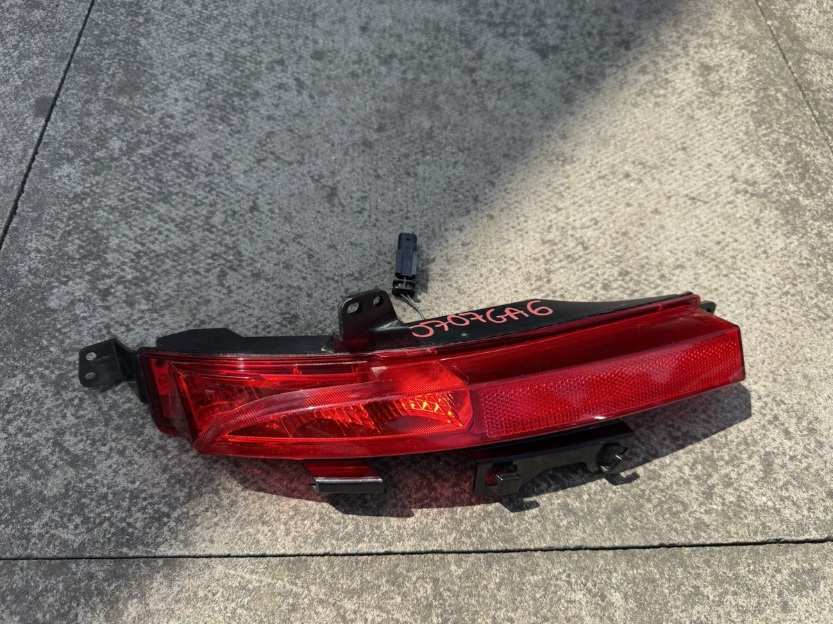 LAND ROVER DISCOVERY SPORT L550 LEFT REAR BUMPER FOGLIGHT LIGHT FK72 15K273 AC
