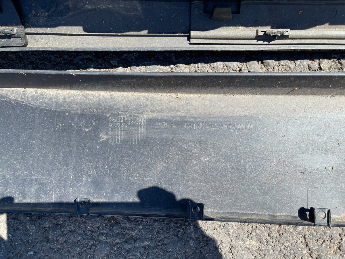 กันชนหน้า Land Rover Discovery Sport LK7217F003 แท้