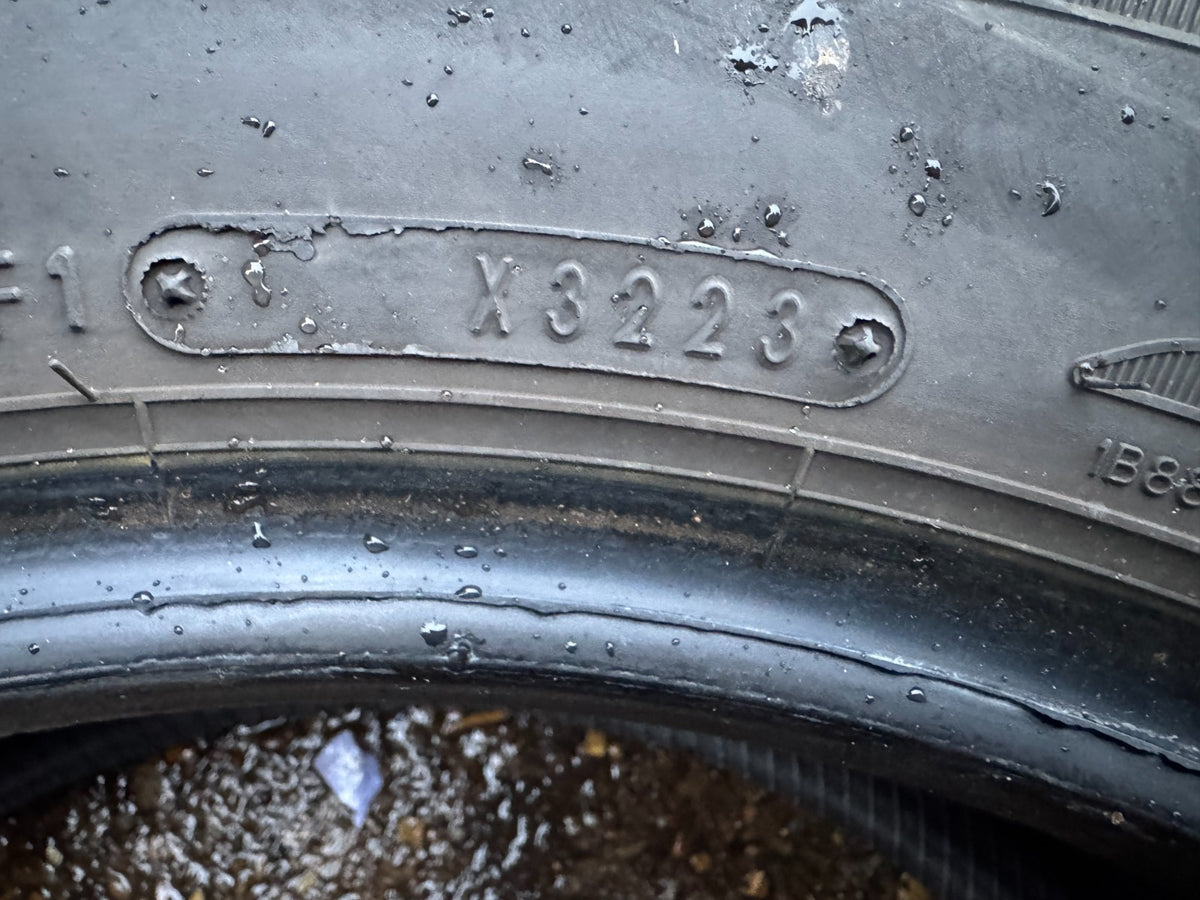 215 60 16 95h DUNLOP Enasave EC204 BELUM PERNAH TAMBAL 5.5MM BAN SECOND 2023