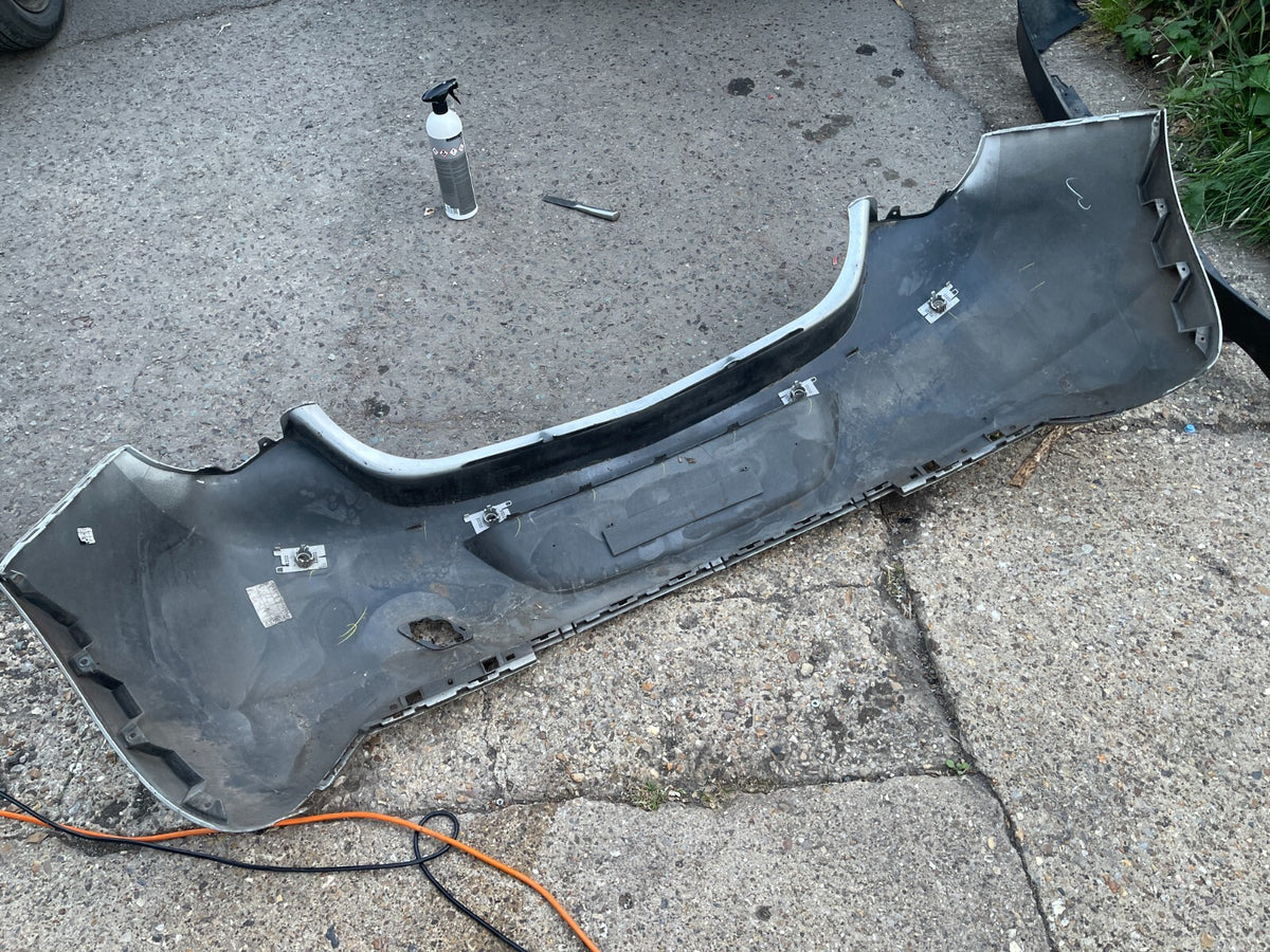 GENUINE VAUXHALL ASTRA J 2009-2013 REAR BUMPER 13266587 MM3661