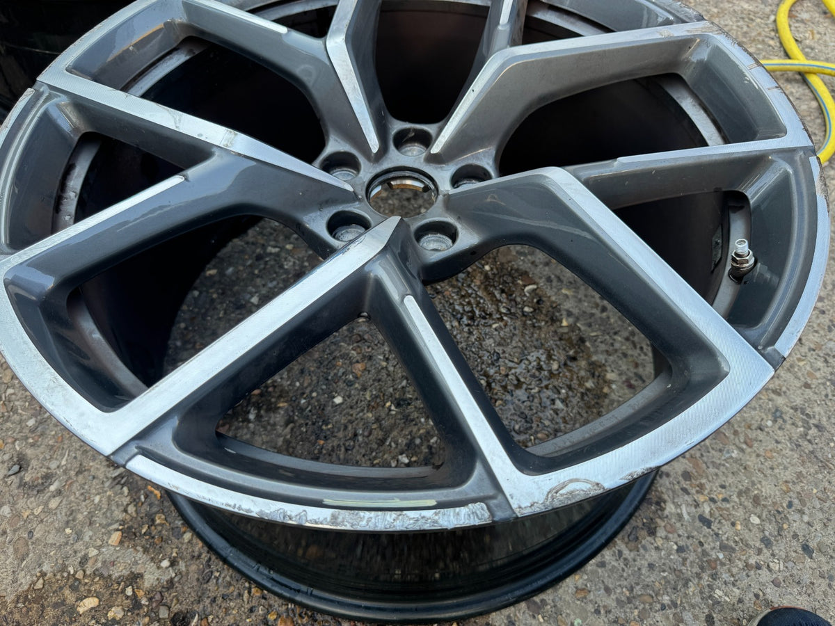 Lotus Eletre 22 REAR Alloy Wheel 8890981939GD3 SCRATCHED BUT NO BUCKLES OR WELDS