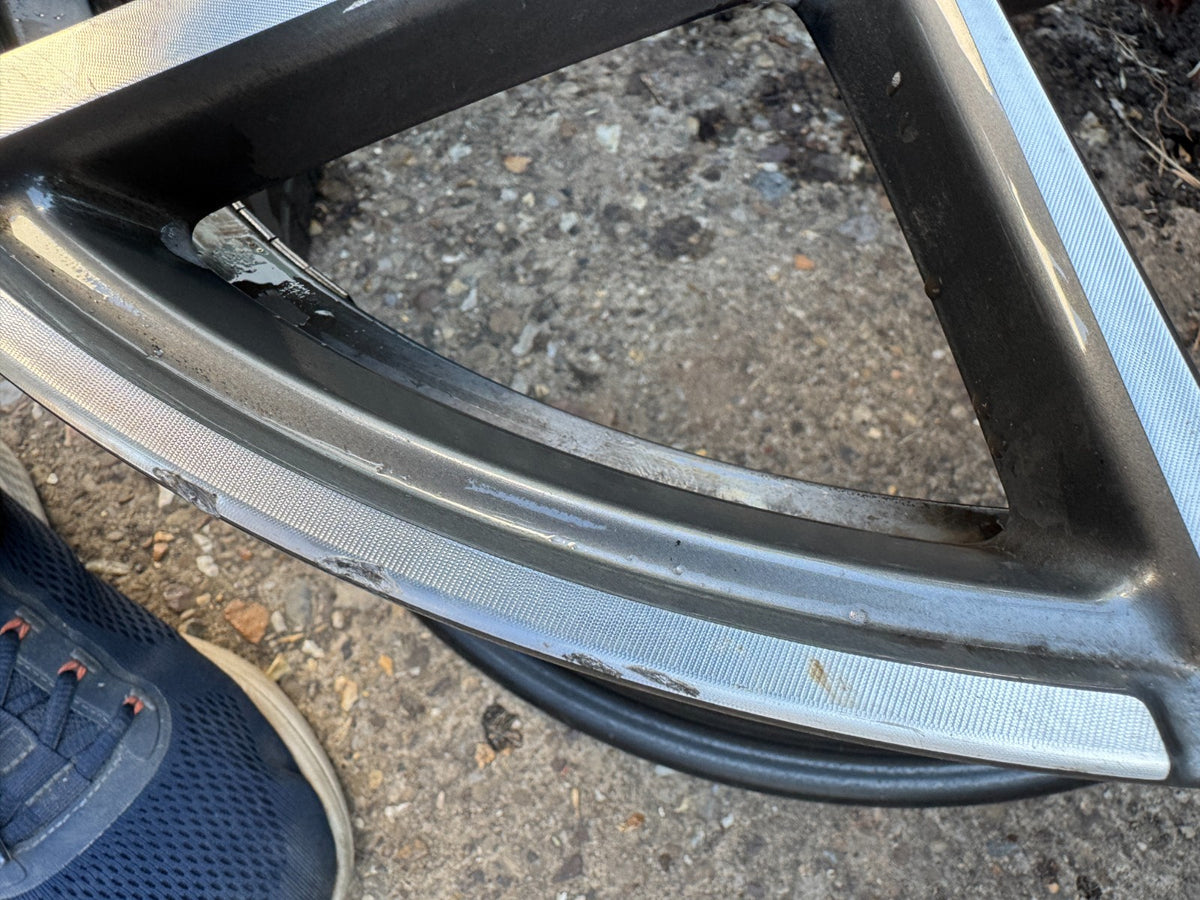 Lotus Eletre 22 Front Alloy Wheel 8890981935GD3 SCRATCHED! NO BUCKLES OR WELDS