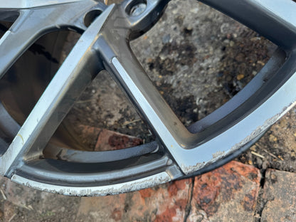 Lotus Eletre 22 Front Alloy Wheel 8890981935GD3 SCRATCHED! NO BUCKLES OR WELDS