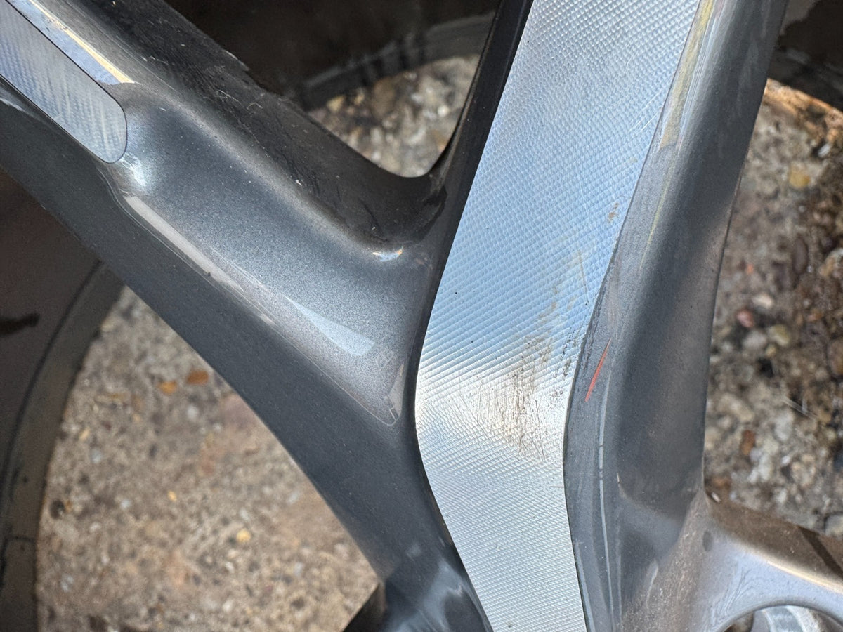 Lotus Eletre 22 Front Alloy Wheel 8890981935GD3 SCRATCHED! NO BUCKLES OR WELDS