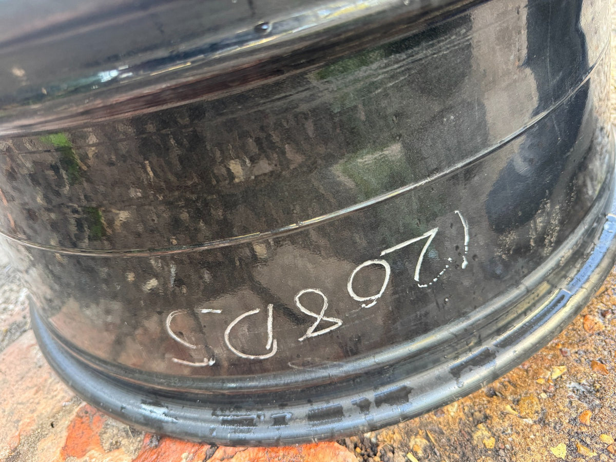 Lotus Eletre 22 Front Alloy Wheel 8890981935GD3 SCRATCHED! NO BUCKLES OR WELDS