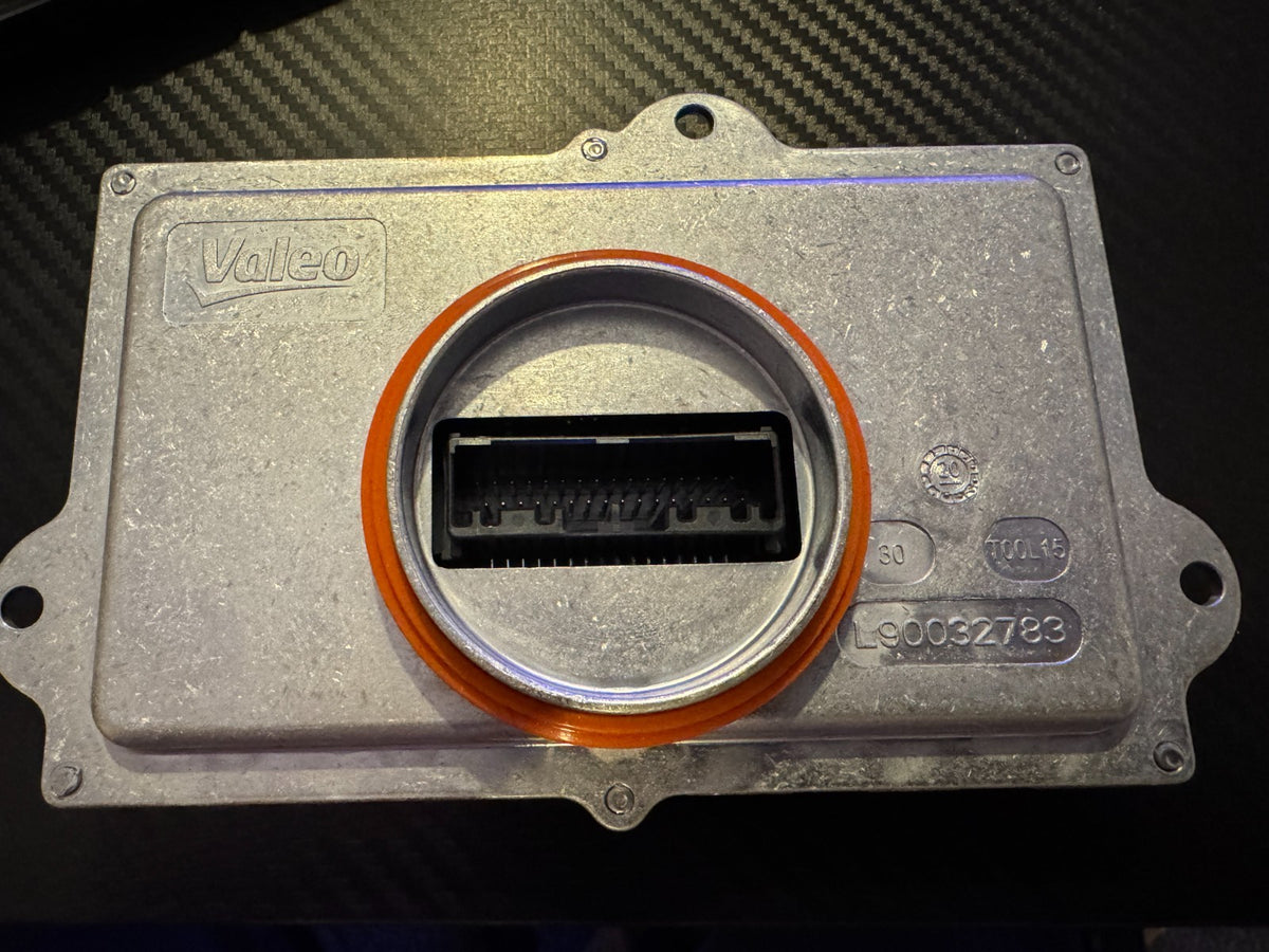 PEUGEOT 3008/5008 กล่องควบคุมไฟ LED ขวา 1616879280 ของแท้ใหม่