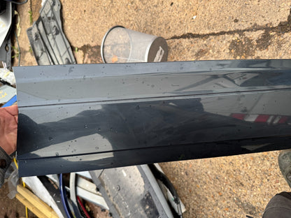 2022 AUDI Q4 E TRON RIGHT FRONT DOOR MOULDING 2022 TO 2025 89A853960A