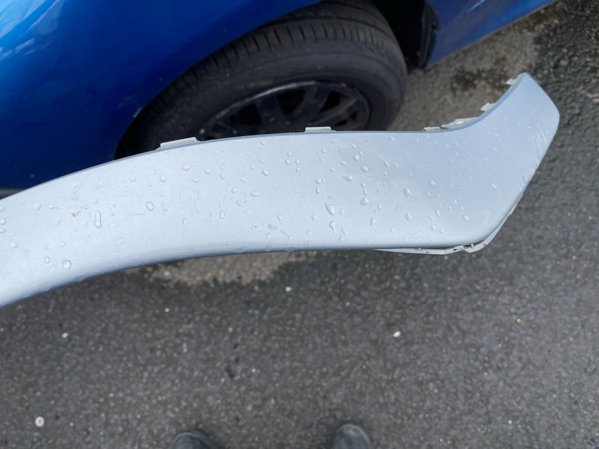 21 On Mercedes EQA H243 Bumper Depan Bagian Bawah Original A2438852603 Perak