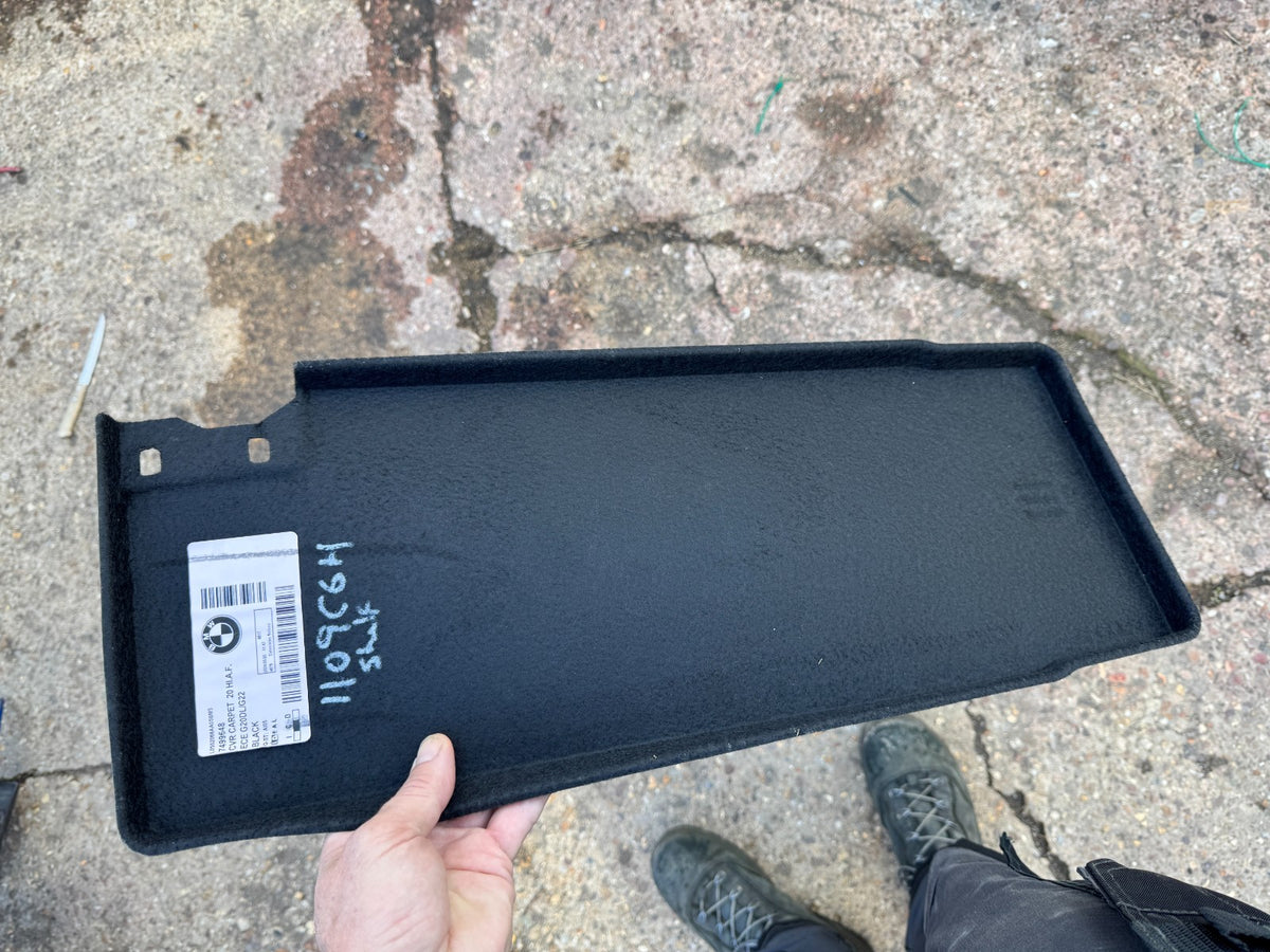 BMW 3 series G20 saloon back seat cover 7499648 (figure 2 in photo)