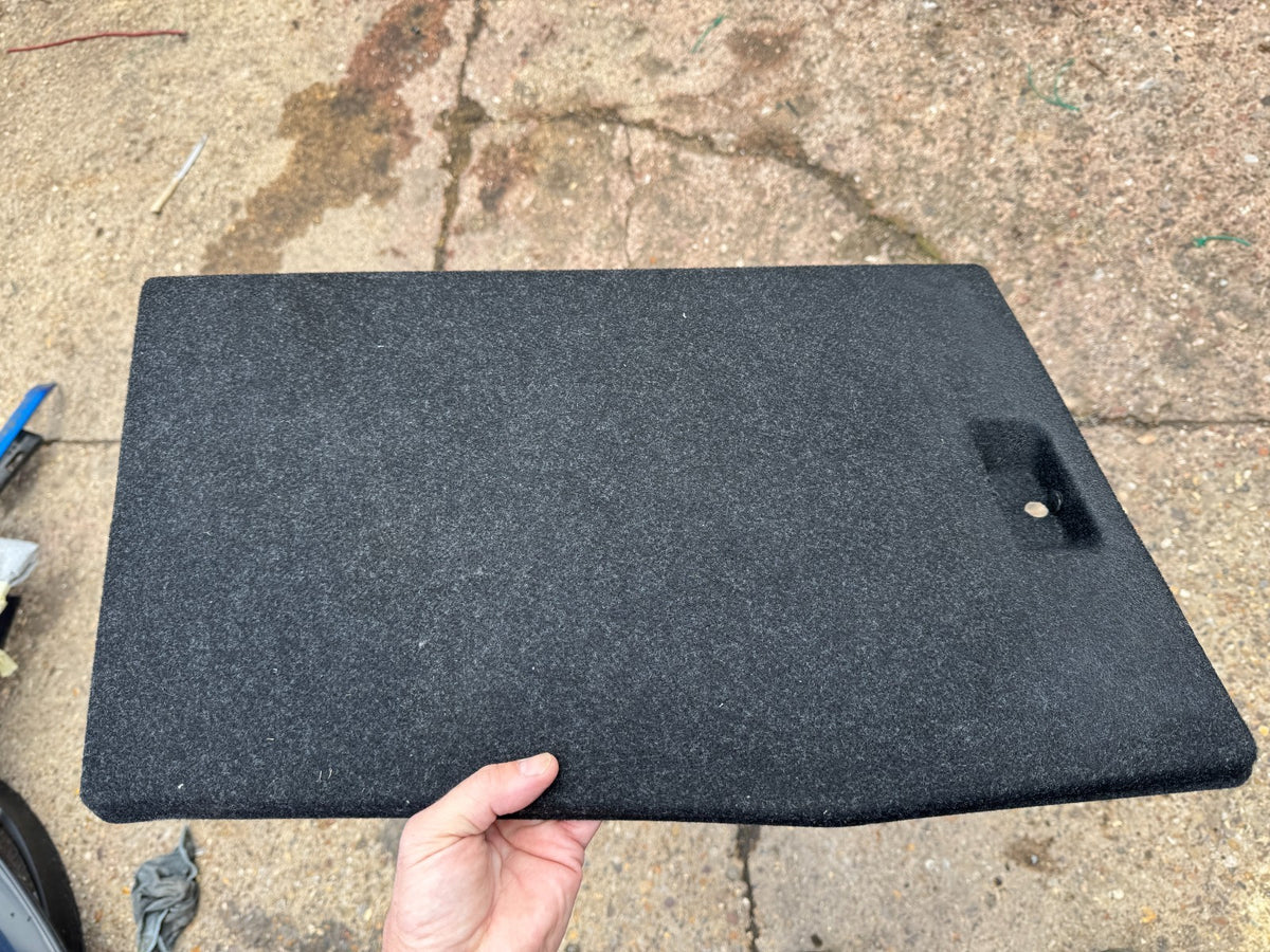 BMW 3 series G20 saloon back seat cover 7499650 (figure 1 in photo)
