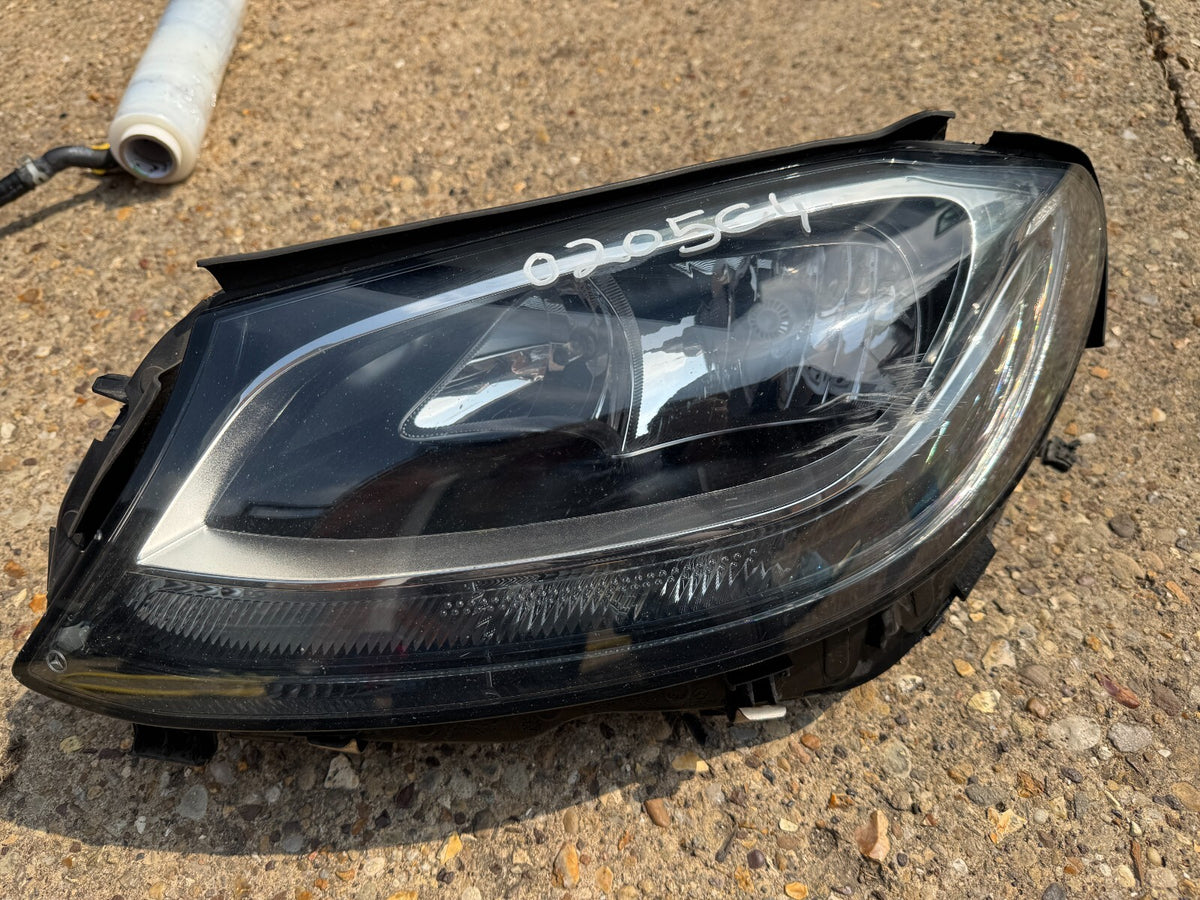 14-21 MERCEDES C200 W205 LEFT HEADLIGHT A2059066702 SCRATCHED LENS BROKEN LUGS