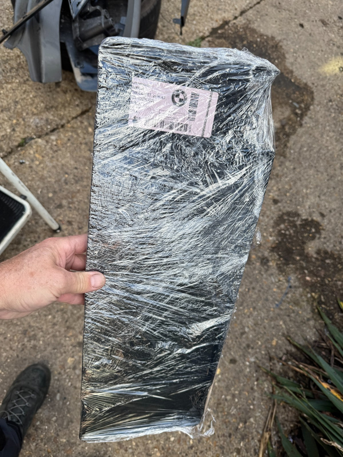 BMW 3 series G20 saloon back seat cover 7499648 (figure 2 in photo)