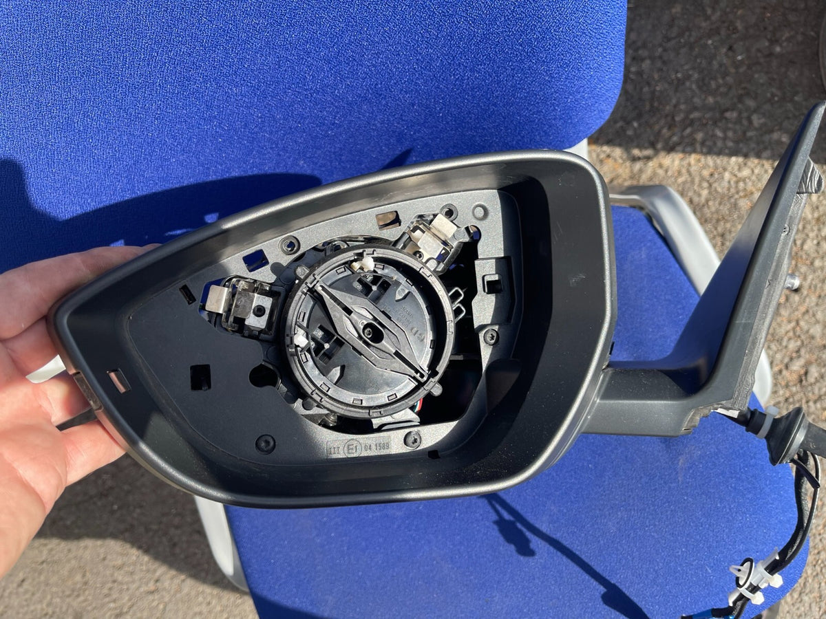 E-TRON 4KR857409J T94 Exterior mirror mounting with electric adjusting unit
