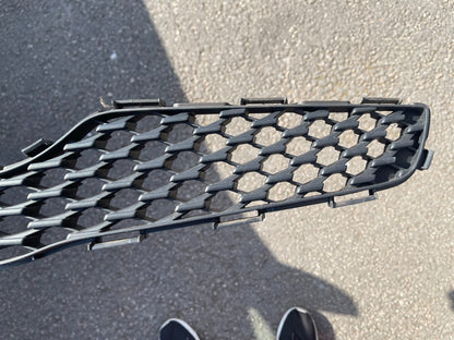 Toyota Yaris Front Bumper Grill 53111-0D230 Genuine
