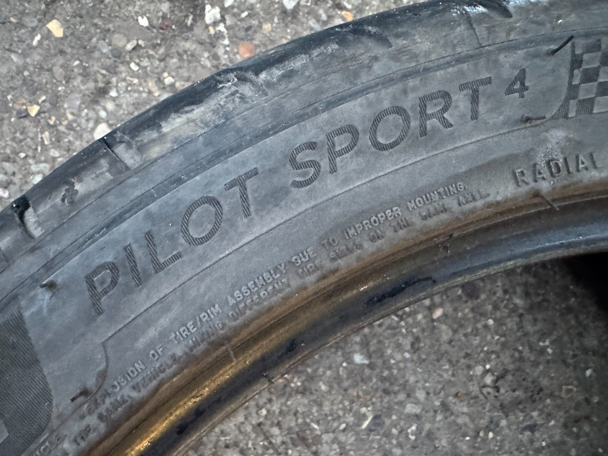 215/45 ZR18 89Y ยาง MICHELIN PILOT SPORT 4 | DoT3321 | 5mm 215 45 18