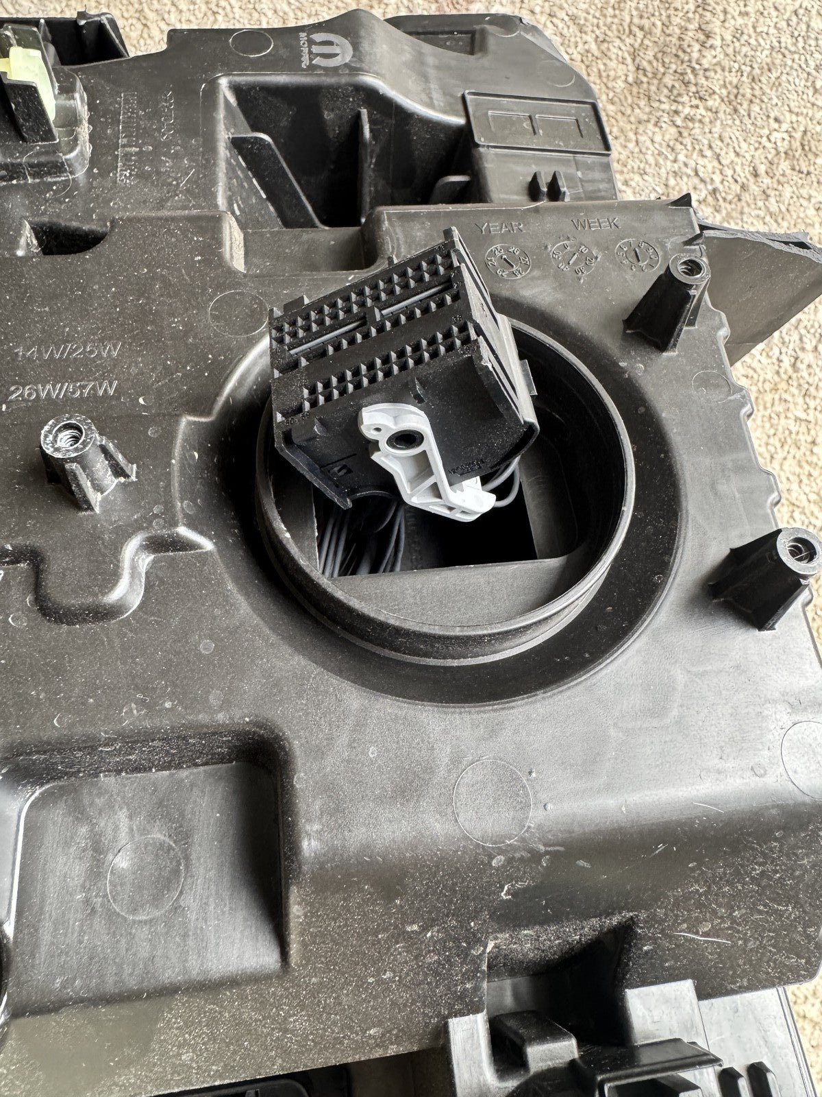 JEEP COMPASS MK3 2026 LEFT PERFORMANCE LED HEADLIGHT ACC0013090AD 2 BROKEN LUGS