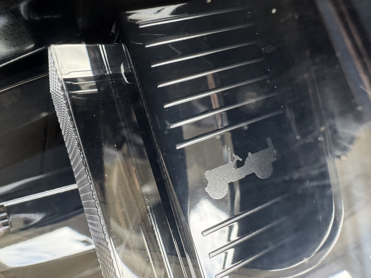 JEEP COMPASS MK3 2026 LEFT PERFORMANCE LED HEADLIGHT ACC0013090AD 2 BROKEN LUGS