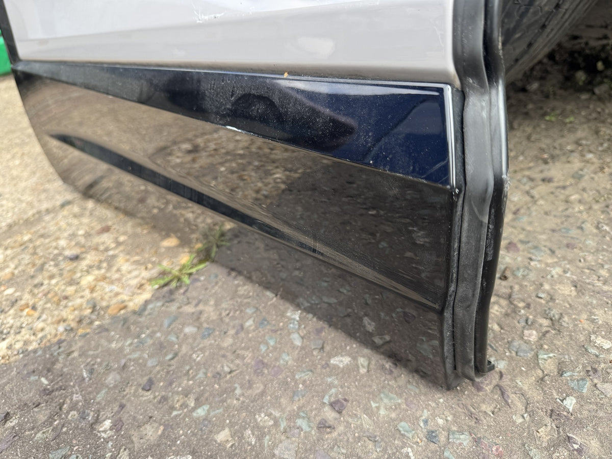 LOTUS ELETRE SUV 2023-2026 REAR RIGHT DOOR SHELL R8896071577 WITH GLOSS TRIMS