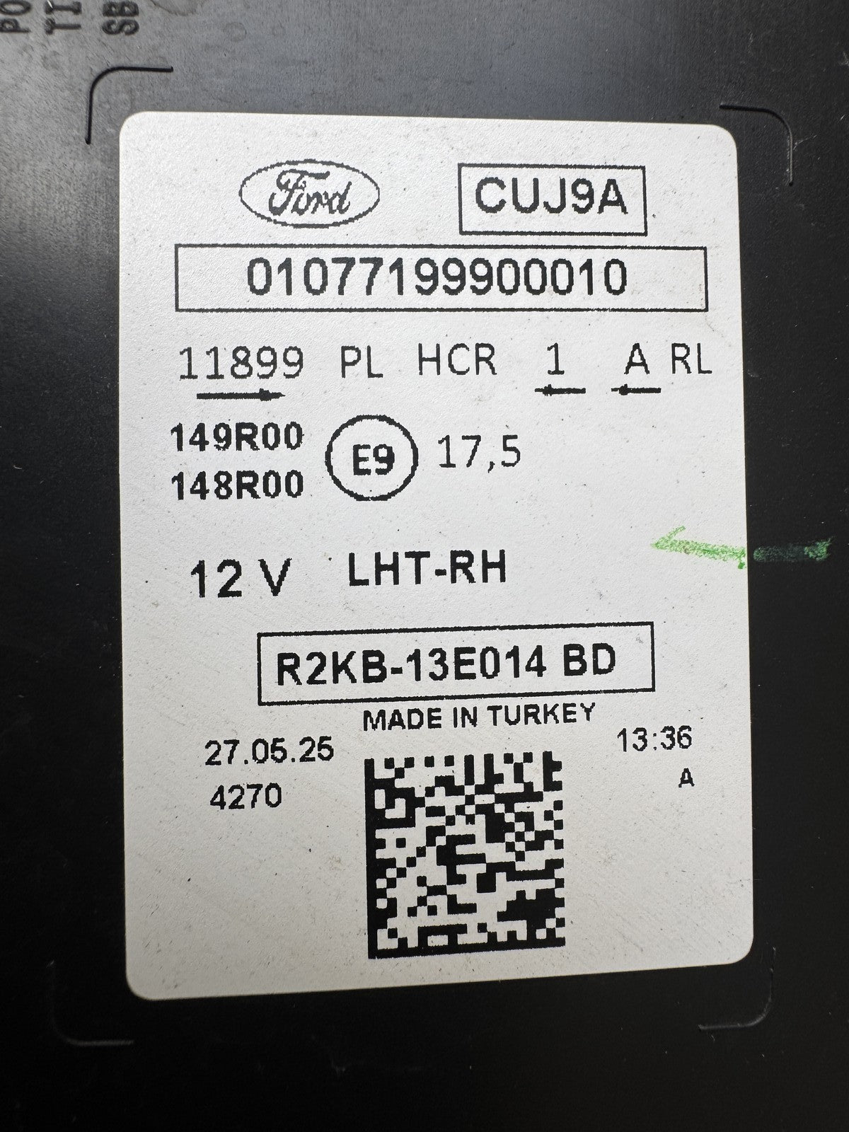 GENUINE FORD CAPRI EV 2024-2026 RIGHT LED HEADLIGHT R2KB-13E014-BD ALL LUGS GOOD