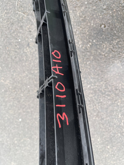 GENUINE Middle front grill Volvo v60 s60 pdc