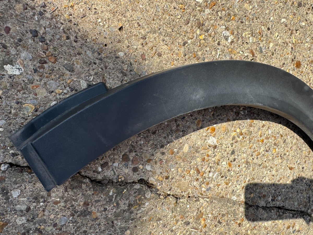 2024 Peugeot 408 rear left wheel arch trim 9838434680 Scratched