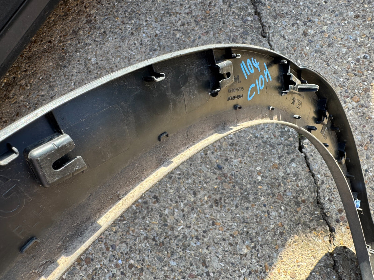 2024 Peugeot 408 rear left wheel arch trim 9838434680 Scratched