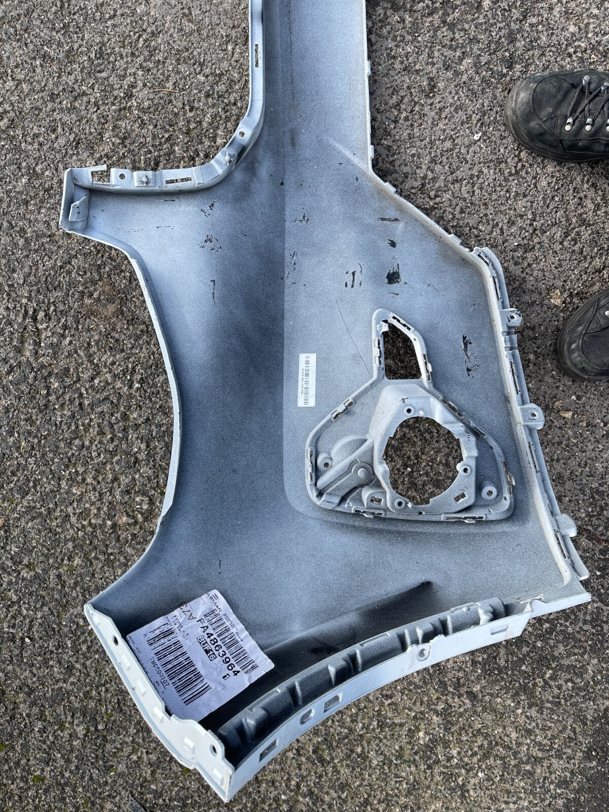 BUMPER DEPAN VOLVO TULEN XC40 2022 ke atas 5 Pintu SUV no. part 31690933