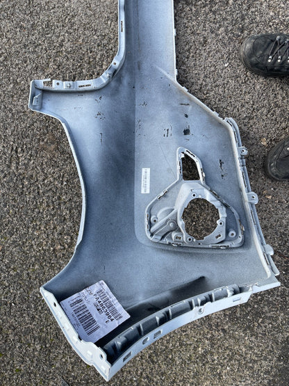 BUMPER DEPAN VOLVO TULEN XC40 2022 ke atas 5 Pintu SUV no. part 31690933