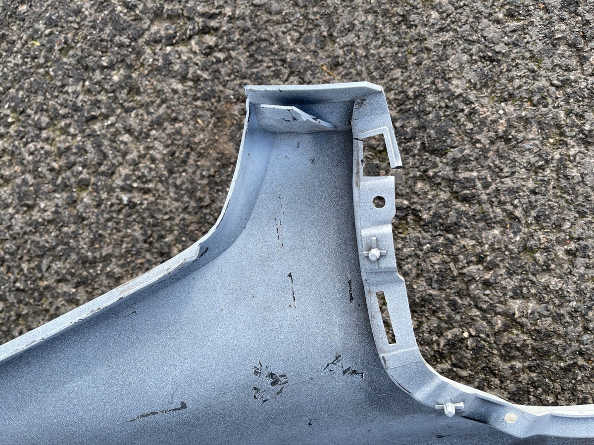 BUMPER DEPAN VOLVO TULEN XC40 2022 ke atas 5 Pintu SUV no. part 31690933