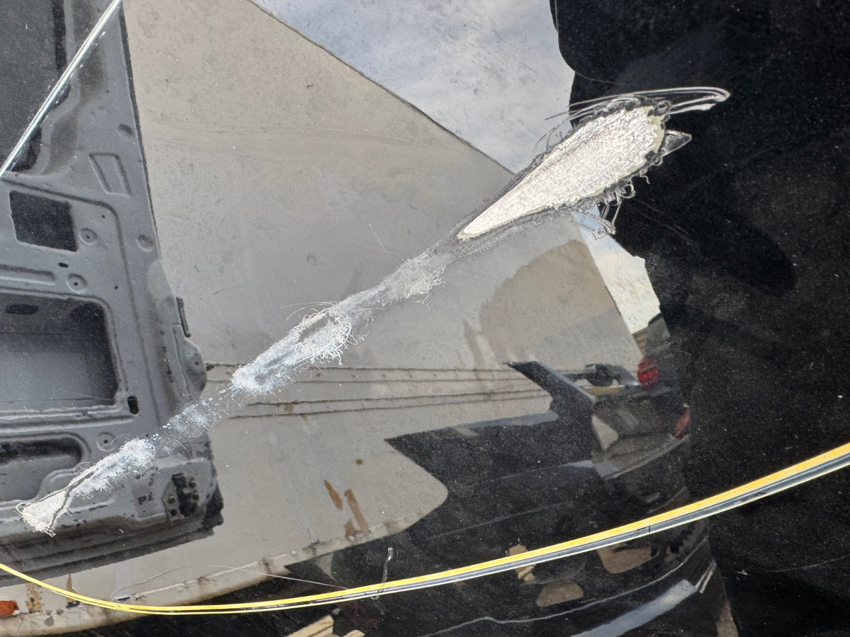 RANGE ROVER EVOQUE L551 GENUINE BONNET K8D216854AG scratched