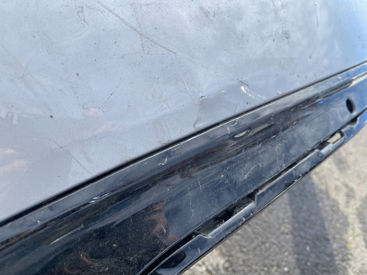 2021 Volvo XC90 rear bumper 31353430 Silver Dawn
