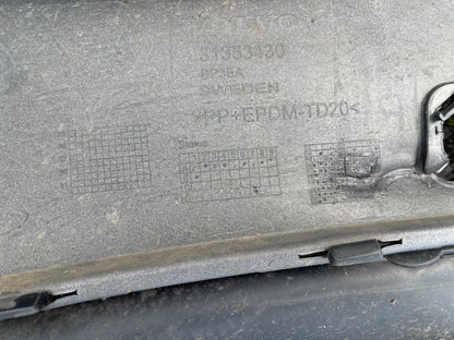 2021 Volvo XC90 rear bumper 31353430 Silver Dawn