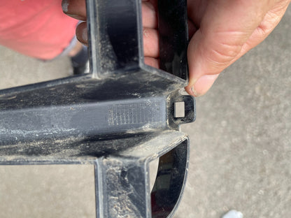 2021 COVER FRAME KISI-KISI JARING LIST LAMPU KABUT BUMPER DEPAN KANAN RANGE ROVER SPORT