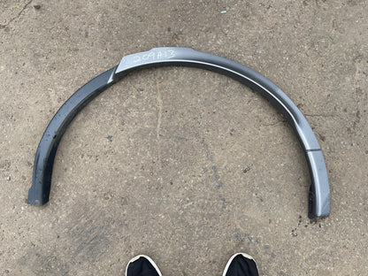 LAND ROVER DISCOVERY L550 2022 WHEEL ARCH TRIM RLH | LK72290E23A NO PDC