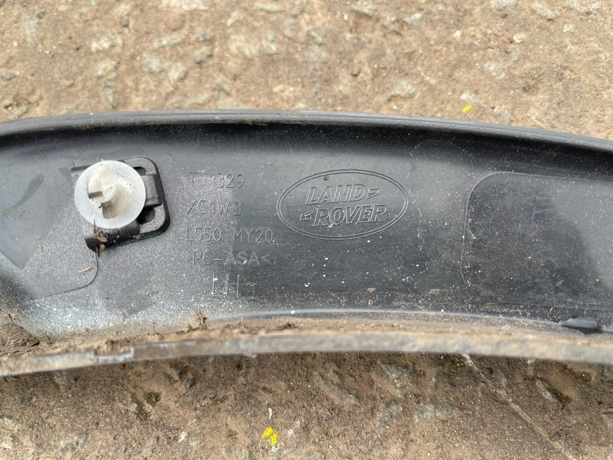 LAND ROVER DISCOVERY L550 2022 WHEEL ARCH TRIM RLH | LK72290E23A NO PDC