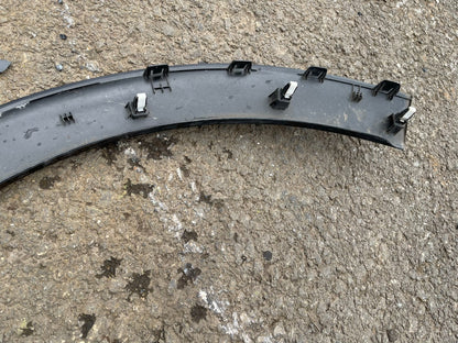 KIA EV6 2021 Left fender trim molding 87713CV100 DAMAGED