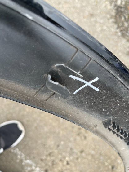 KIA EV6 2021 Left fender trim molding 87713CV100 DAMAGED