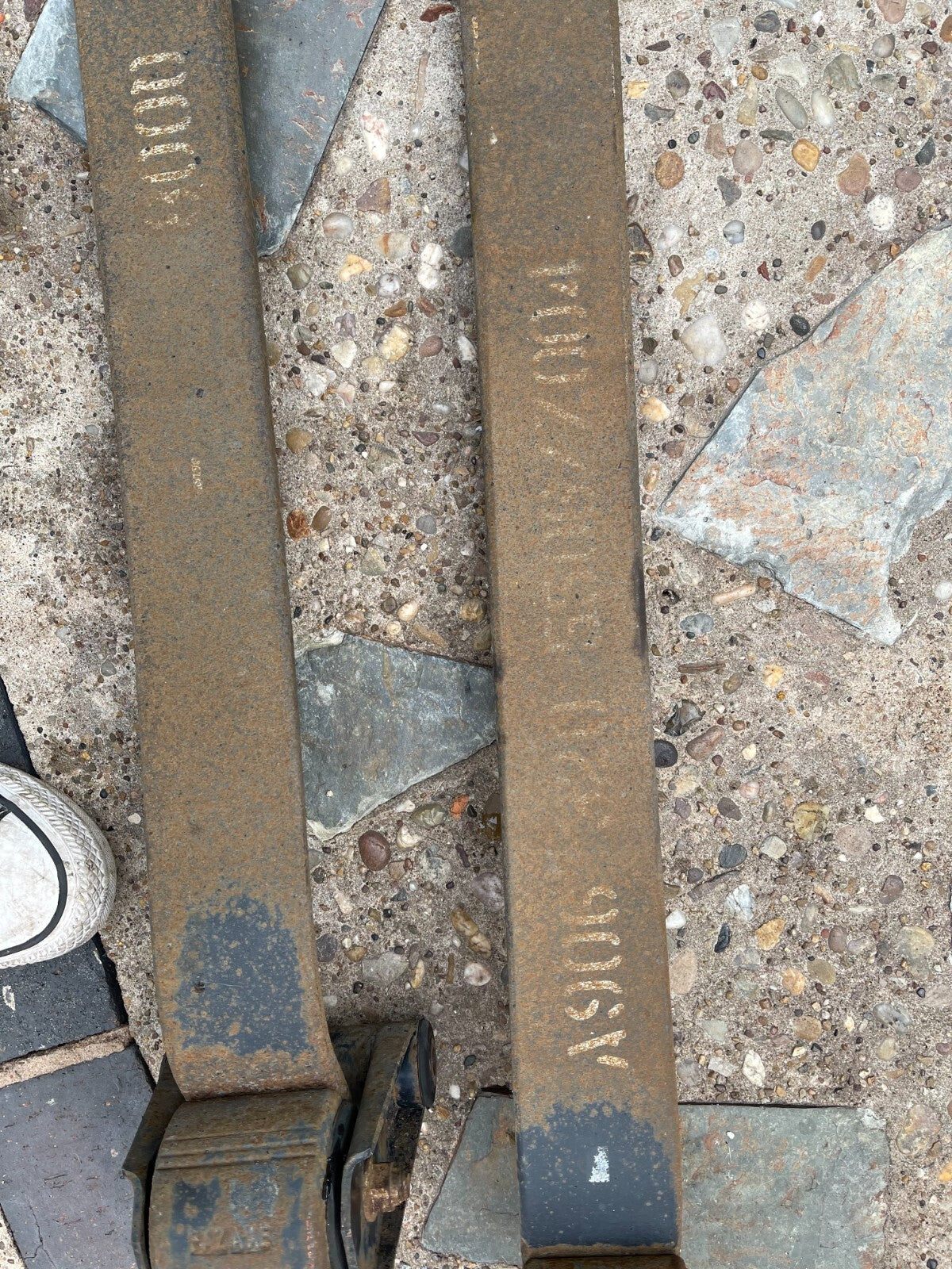 2015 MERCEDES SPRINTER W906 REAR SINGLE LEAF SPRING SET RIGHT AND LEFT