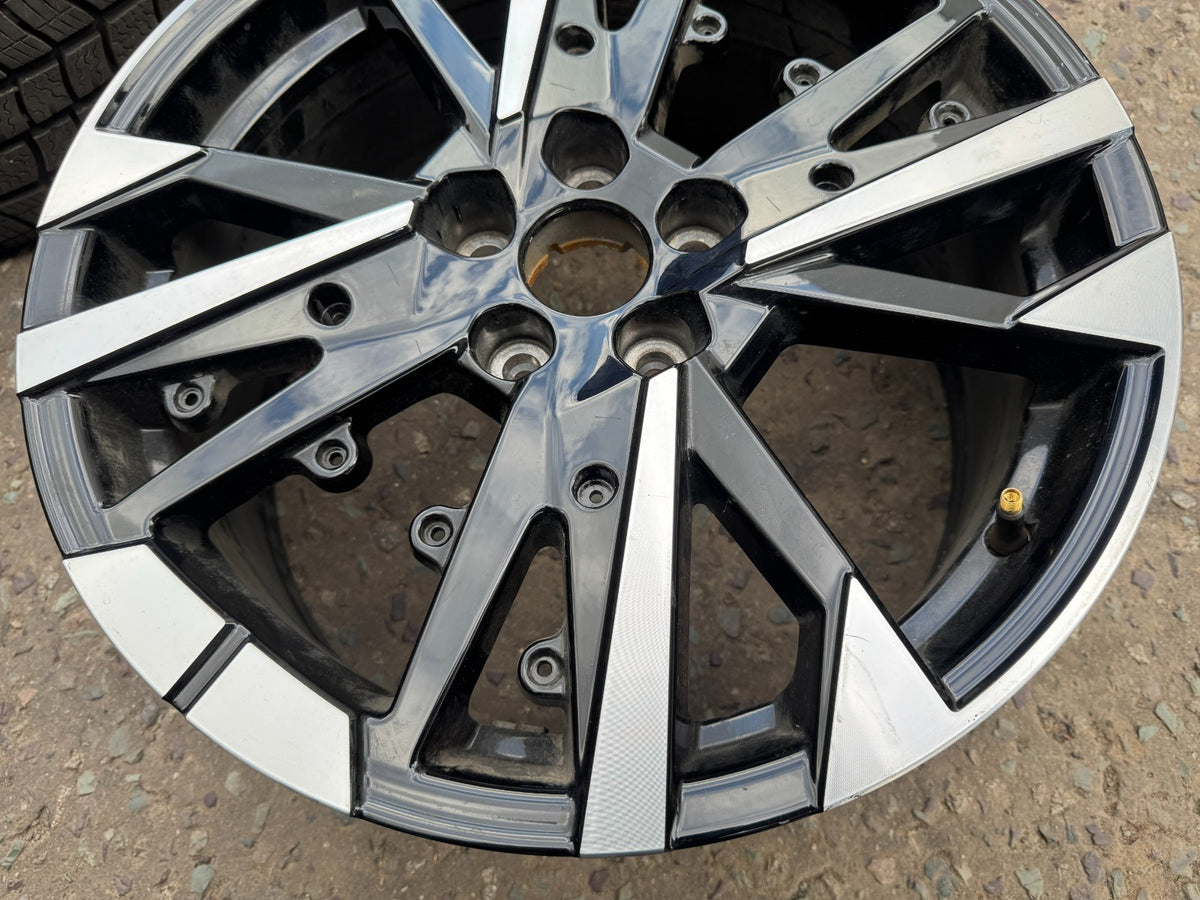 Genuine Peugeot 308 Mk3 8Jx18 ET48 5x108 Alloy Wheel 9865600880 No Centre Cap