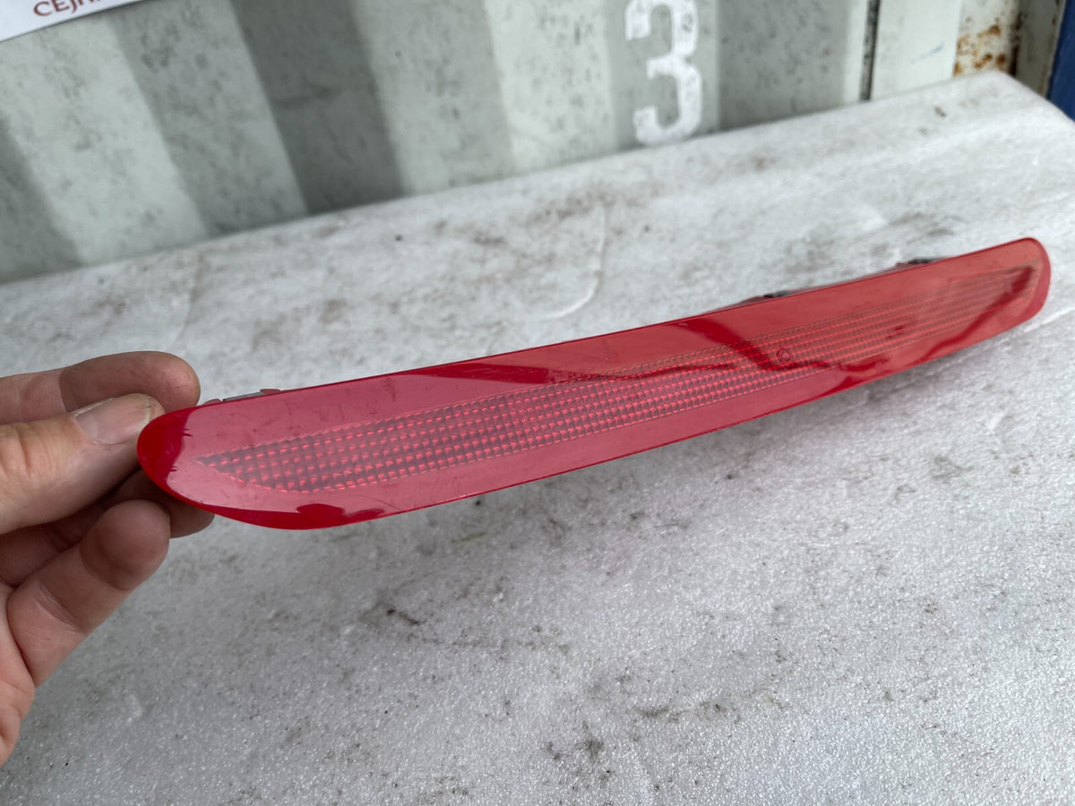 2012 VW GOLF / SEAT TARRACO THIRD BRAKE LIGHT 1k6945057a FEE4528